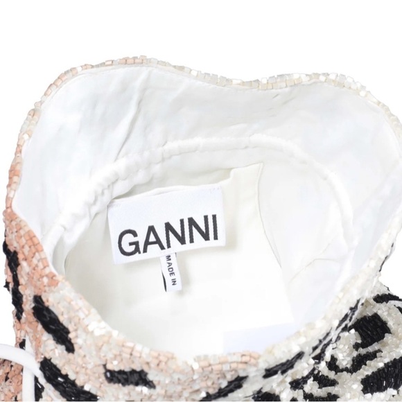 Hand Beaded Bag in Leopard
Ganni bag pouch crossbody sequins - Picture 2 of 10